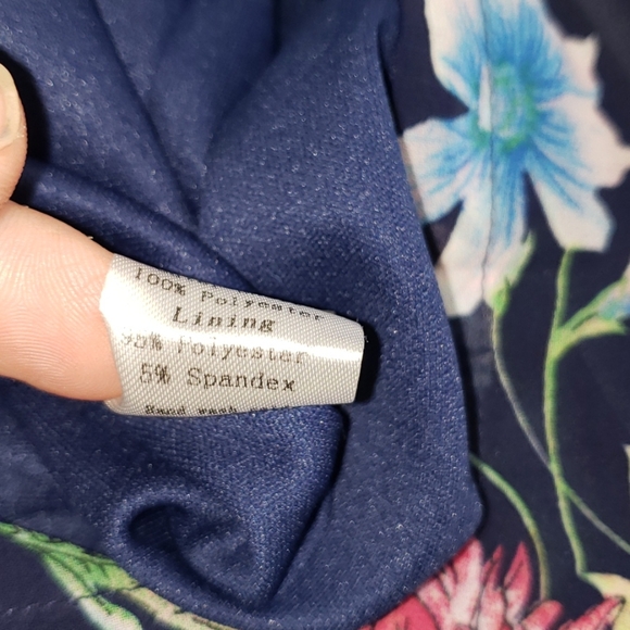 the Hanger shorts romper size med - Picture 7 of 7